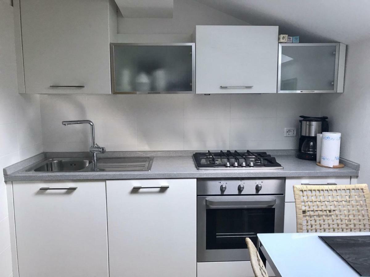 Casa Nika Lägenhet Riva del Garda Exteriör bild