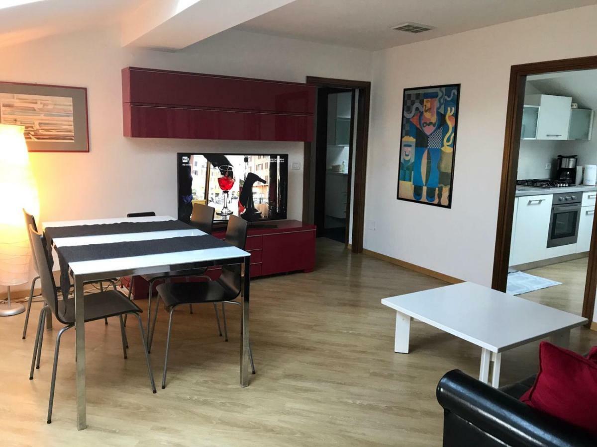 Casa Nika Lägenhet Riva del Garda Exteriör bild