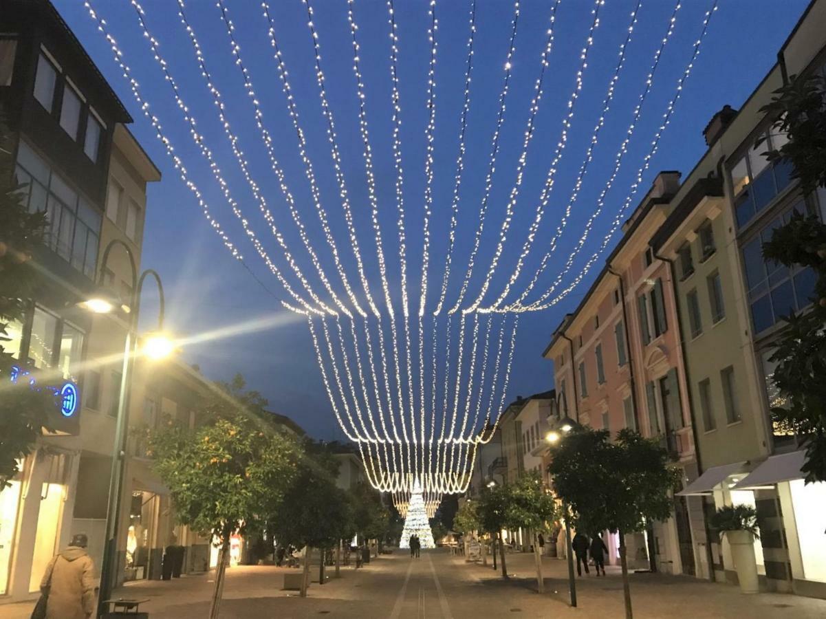 Casa Nika Lägenhet Riva del Garda Exteriör bild